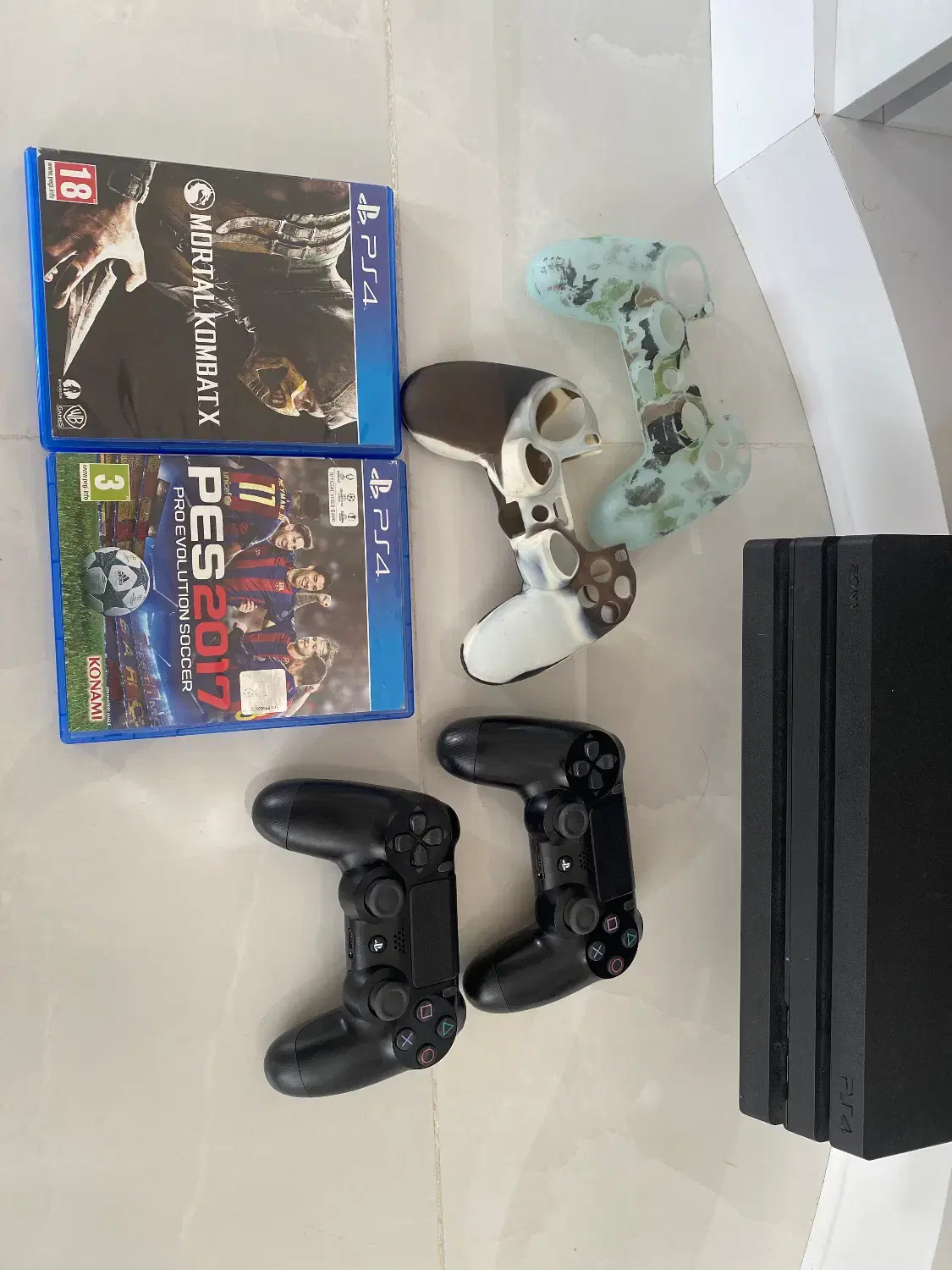 ps4 pro 1T ORGINAL در حد|کنسول، بازی ویدئویی و آنلاین|بجنورد, |دیوار