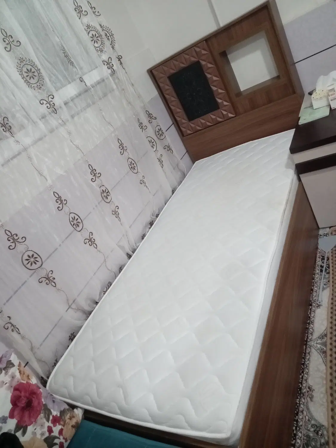 تخت|تخت و سرویس خواب|قدس, شهرقدس|دیوار