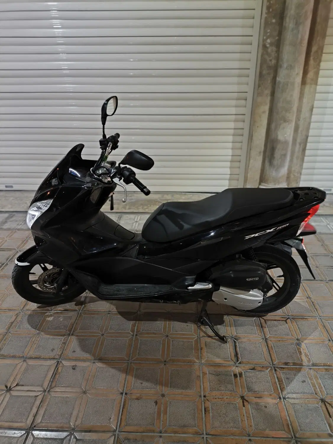 pcx 2017 150cc|موتورسیکلت|بندر گناوه, |دیوار