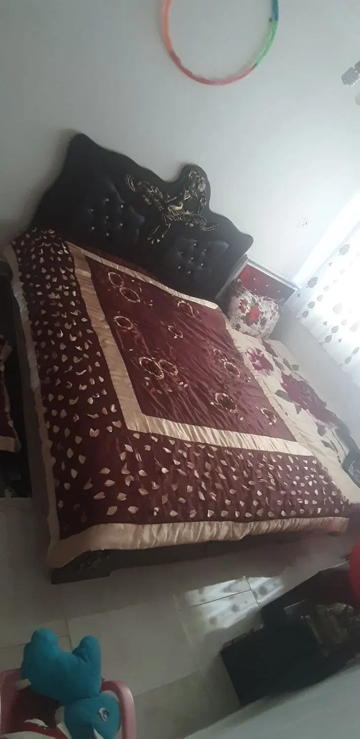 تخت|تخت و سرویس خواب|بناب, |دیوار