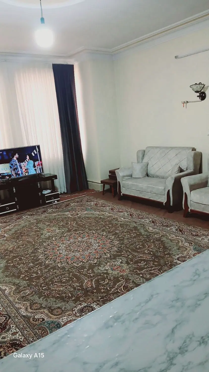 آپارتمان ۹۰متری خوش نقشه و نورگیر/ طالقانی فرد|اجارهٔ آپارتمان|ساوه, |دیوار