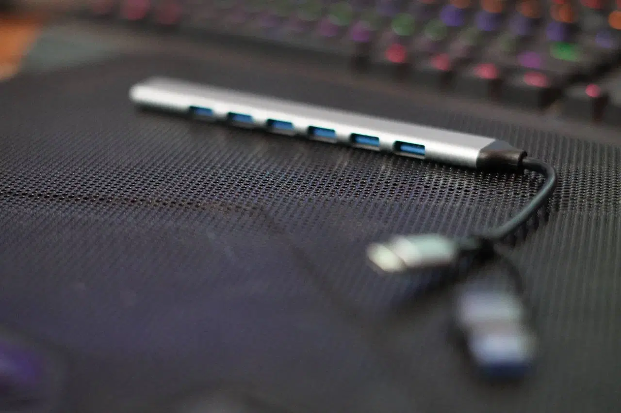هاب usb3|قطعات و لوازم جانبی رایانه|اندیشه, اندیشه فاز ۱|دیوار