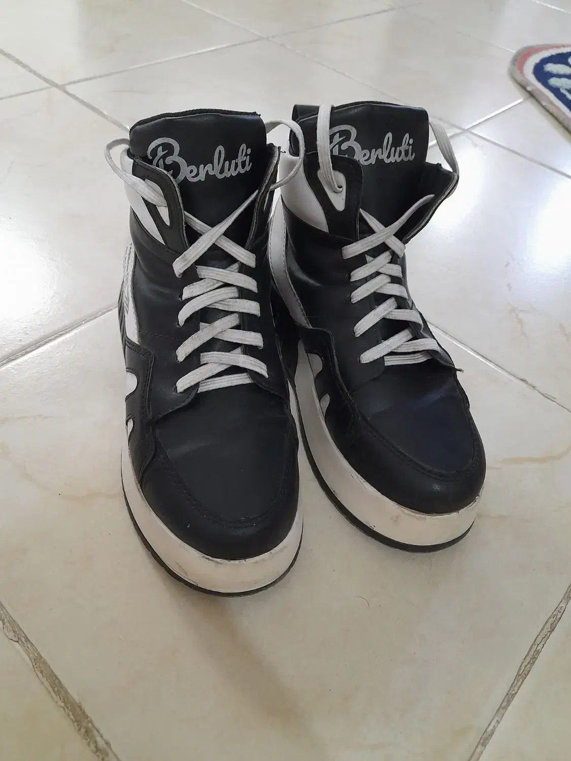 کفش|کیف، کفش، کمربند|قم, پردیسان|دیوار