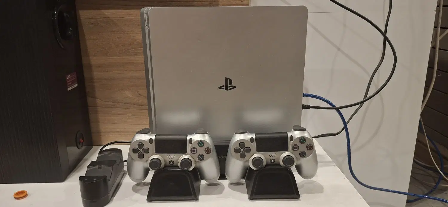 ps4 slim silver|کنسول، بازی ویدئویی و آنلاین|شیراز, حافظیه|دیوار