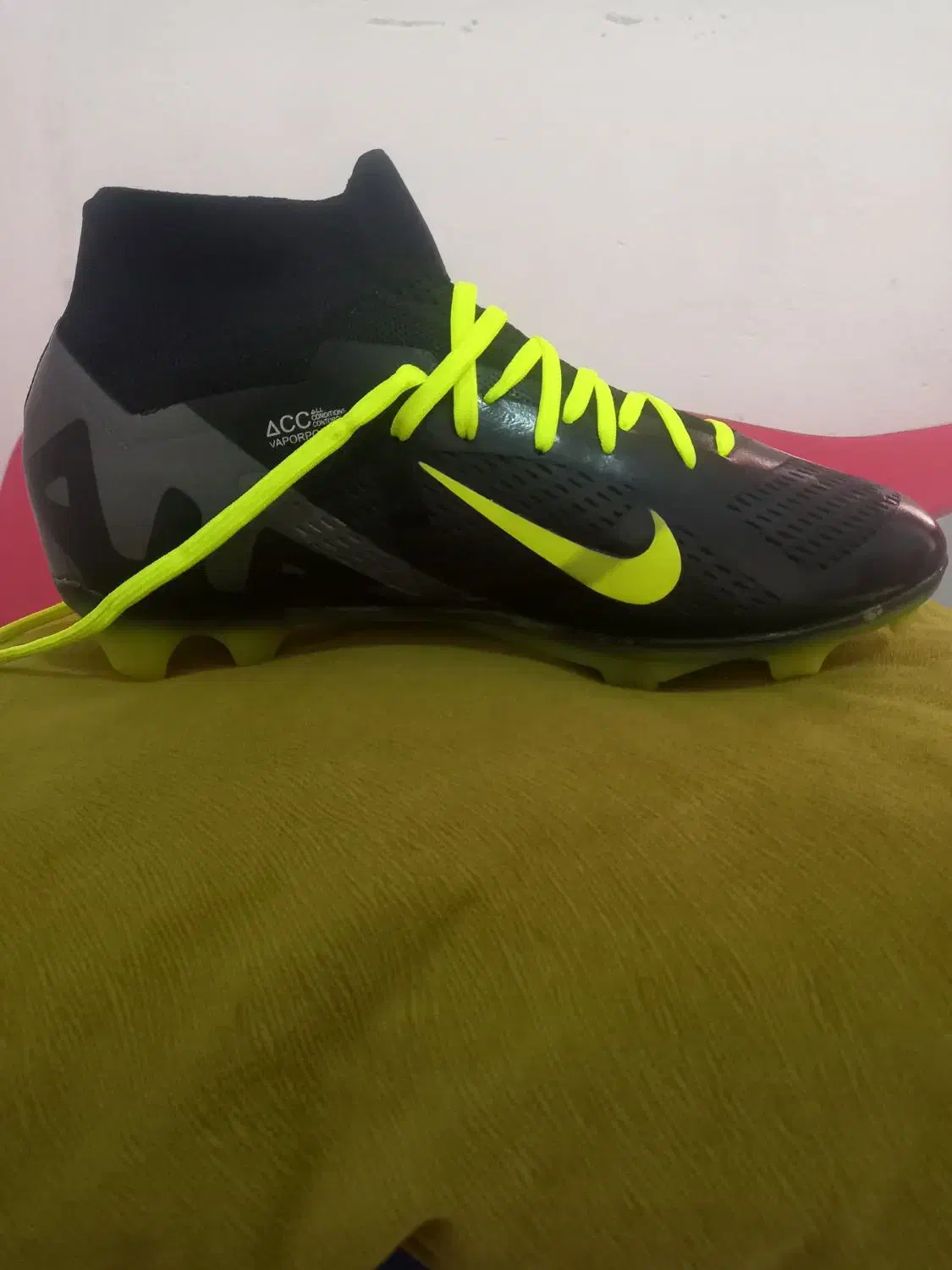 استوک|ورزش‌های توپی|رشت, باهنر|دیوار