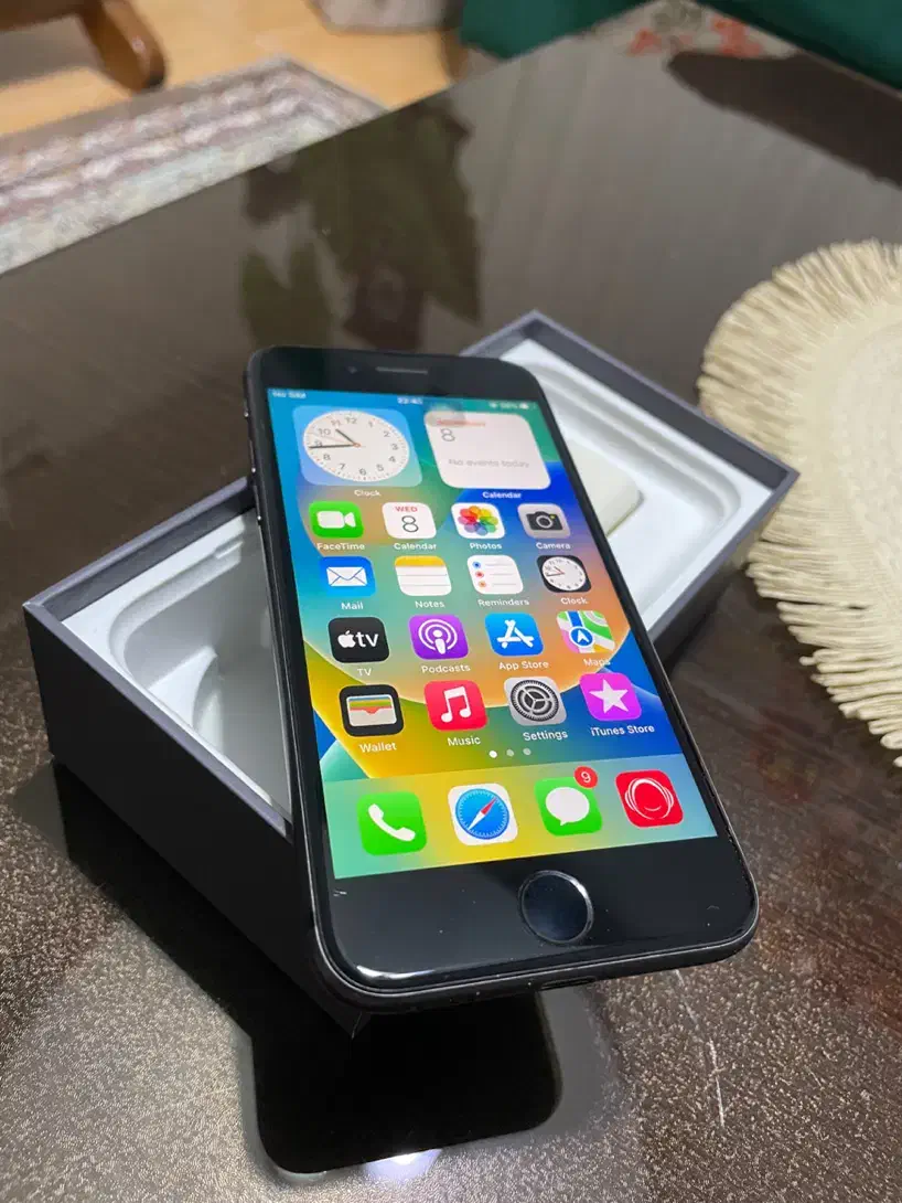 Iphone 8|موبایل|بندر انزلی, آذربایجان|دیوار