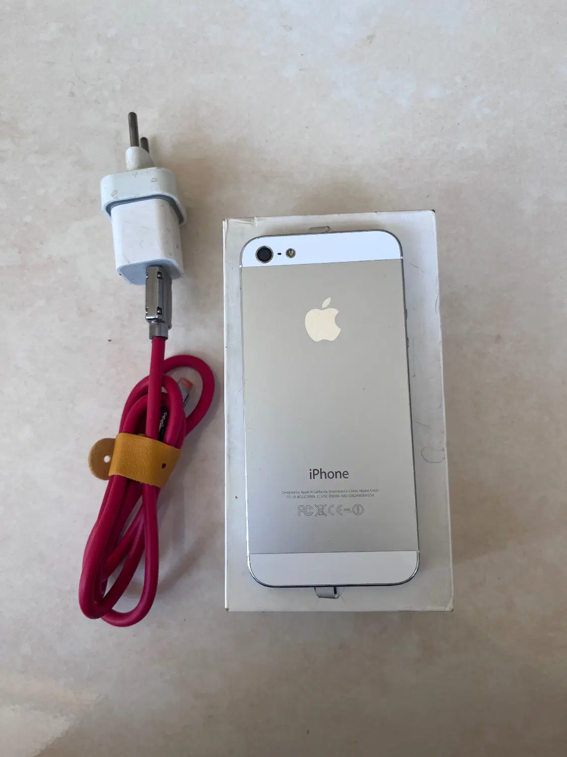آیفون 5s|موبایل|شهرضا, |دیوار
