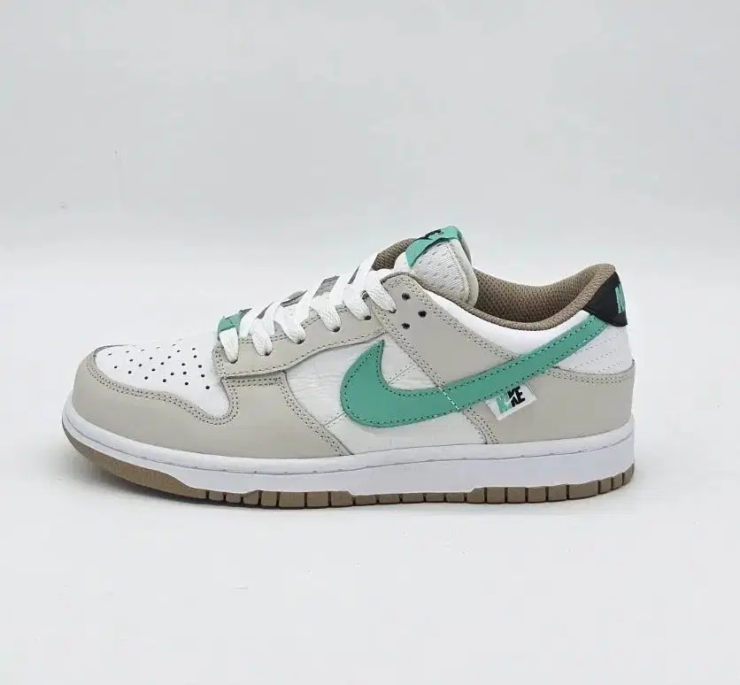 Nike SB dunk|کیف، کفش، کمربند|بندر انزلی, جفرود پایین|دیوار