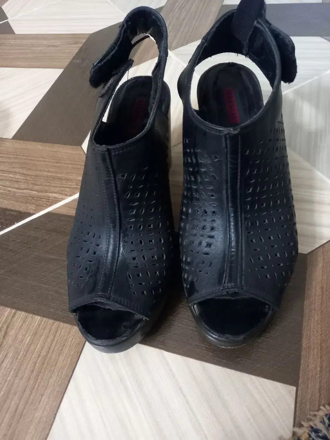 کفش|کیف، کفش، کمربند|کوهدشت, |دیوار