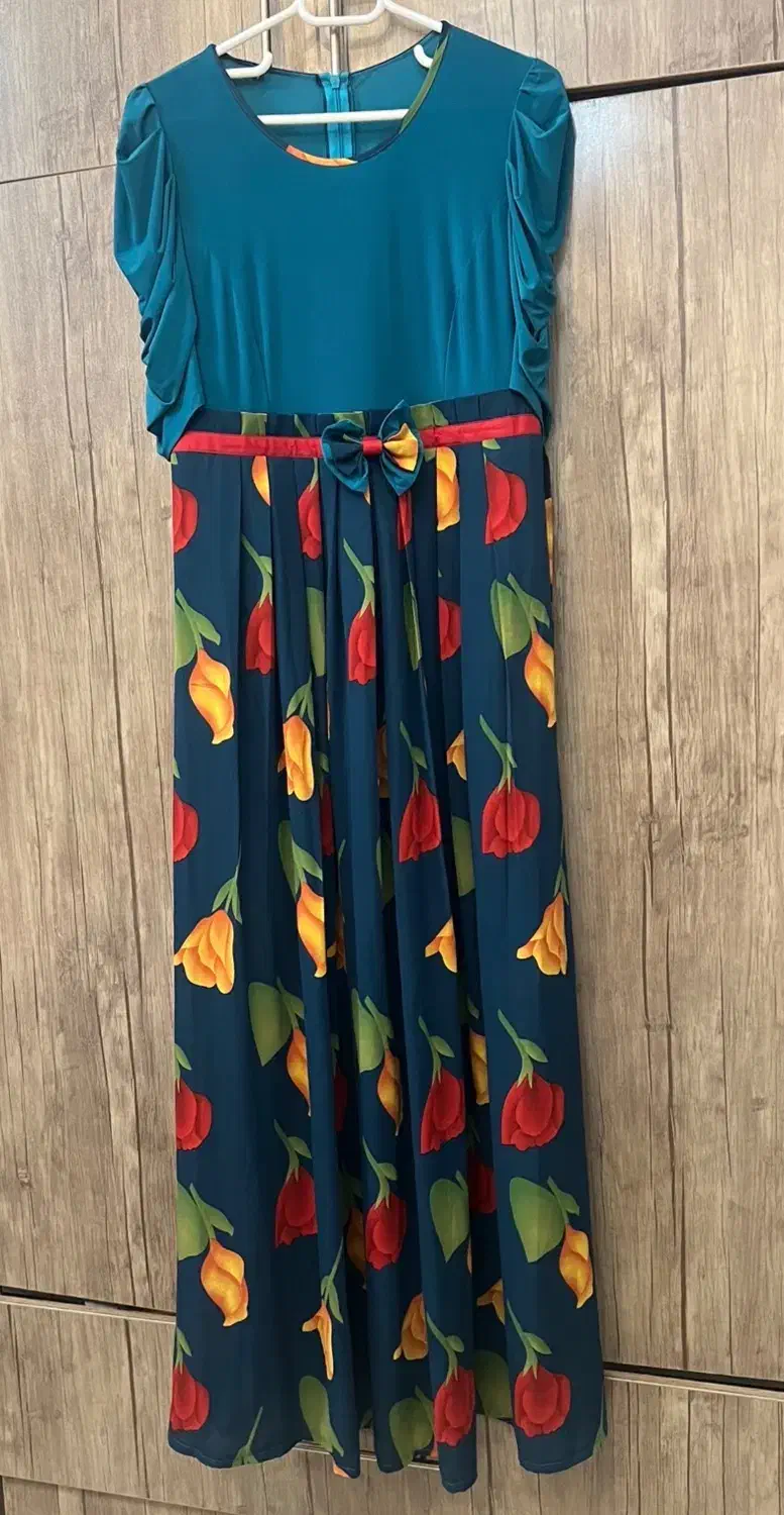 پیراهن|لباس|مشهد, هفت تیر (آب و برق)|دیوار