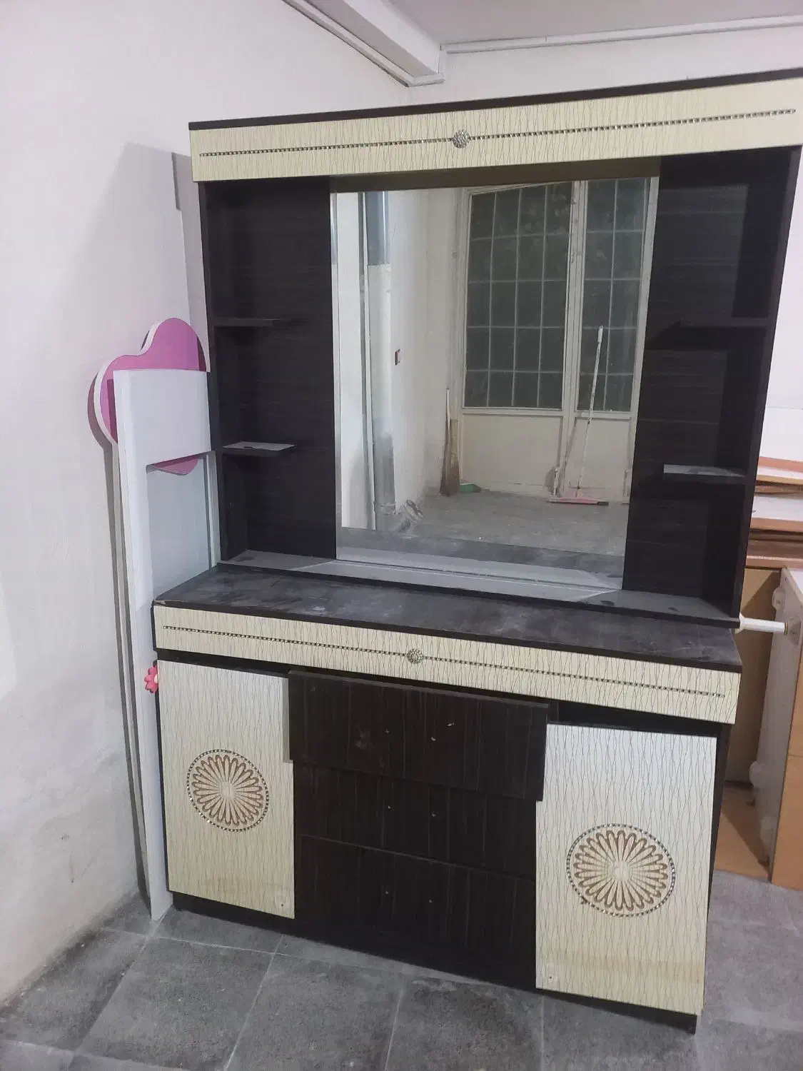 میز کنسول با آینه|بوفه، ویترین، کنسول|اردبیل, |دیوار