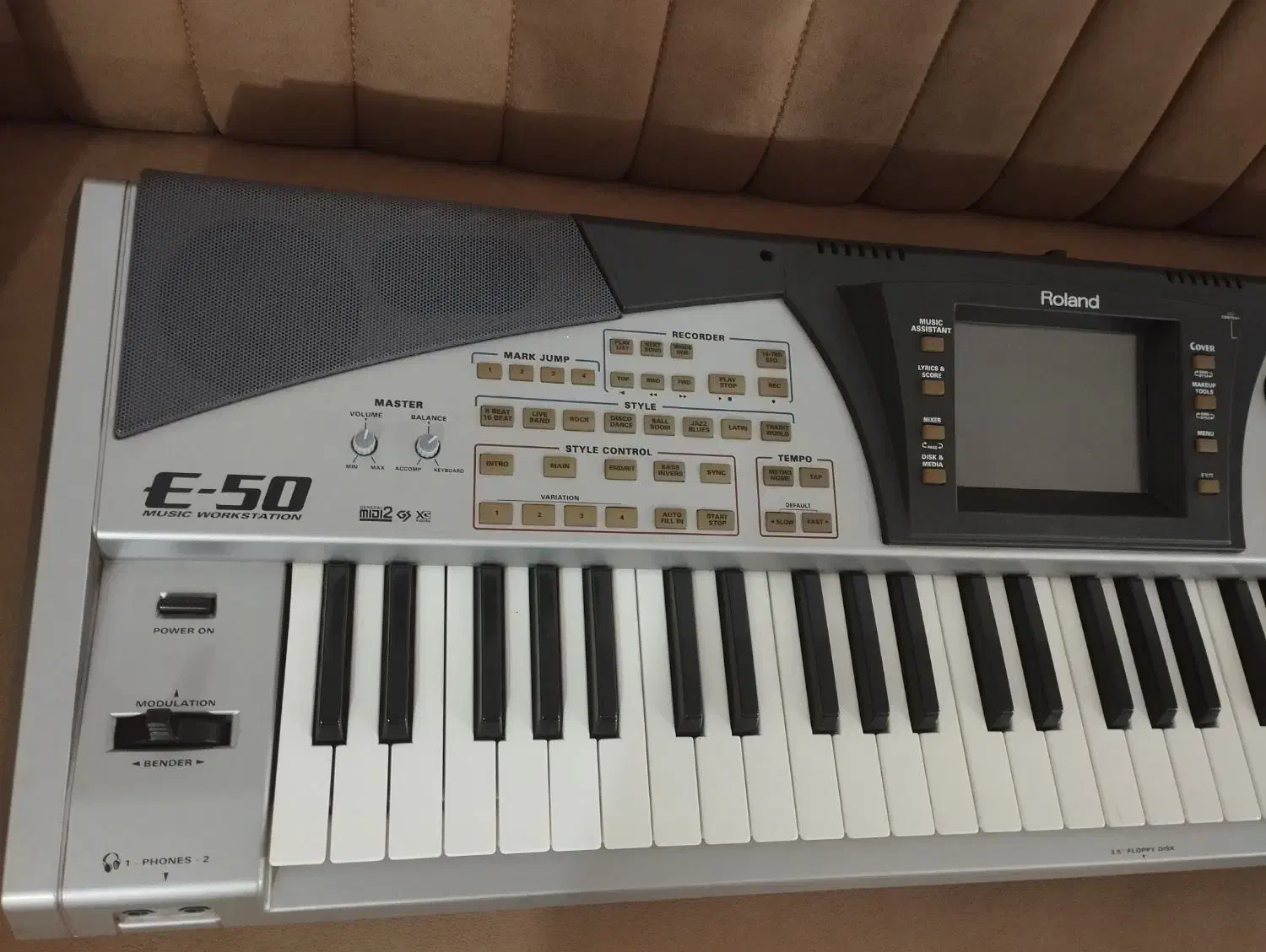 رولند Roland E50|پیانو، کیبورد، آکاردئون|تهران, امیریه|دیوار