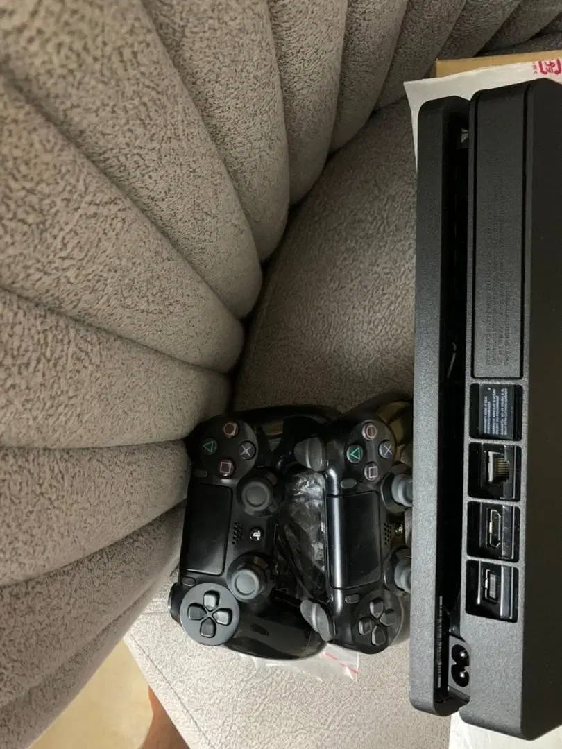 PS4 Slim500پی اس فور اسلیم 500 درحدآکبند|کنسول، بازی ویدئویی و آنلاین|پرند, فاز ۴|دیوار