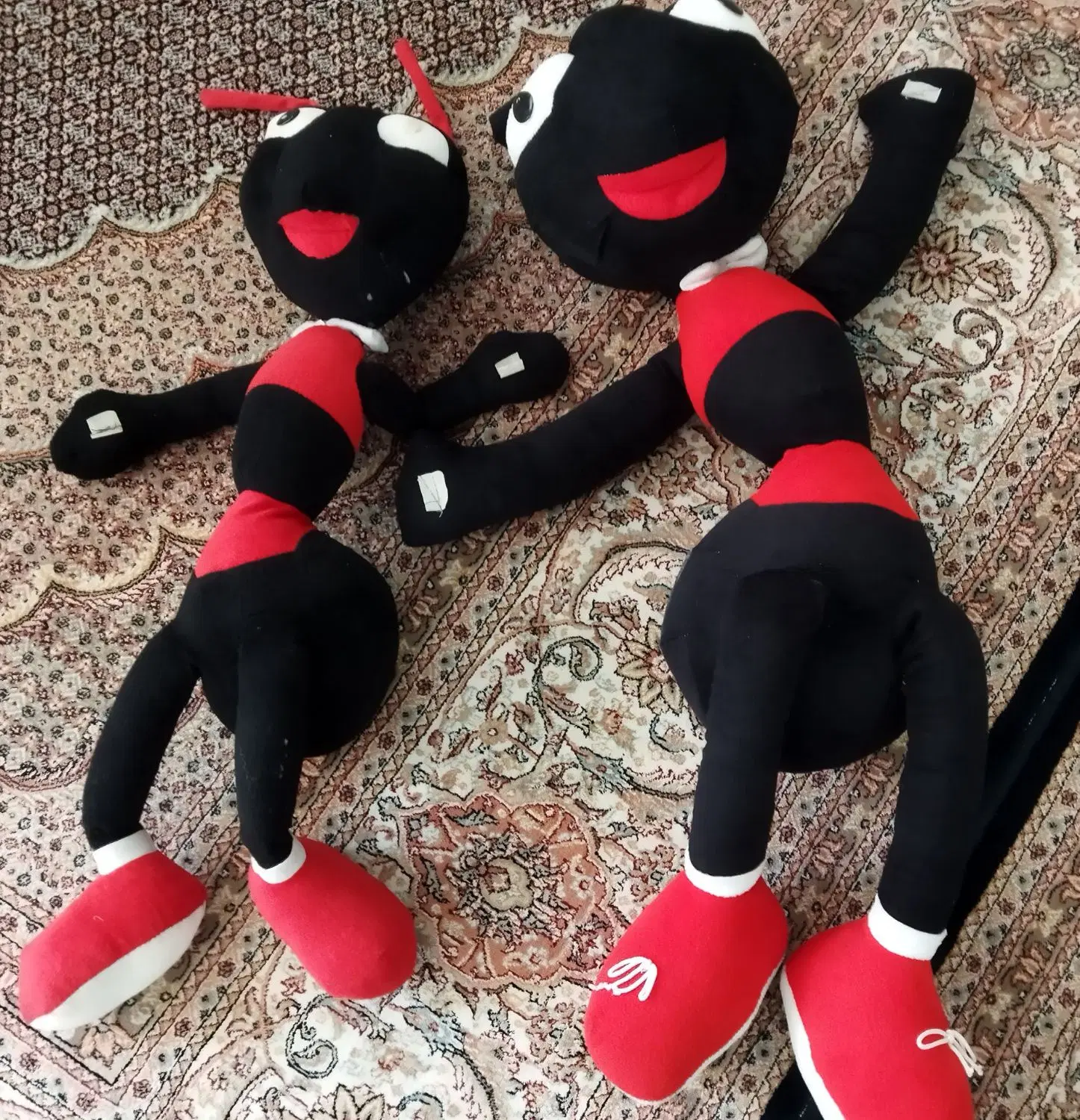 عروسک|اسباب‌بازی بچه|کوهدشت, |دیوار
