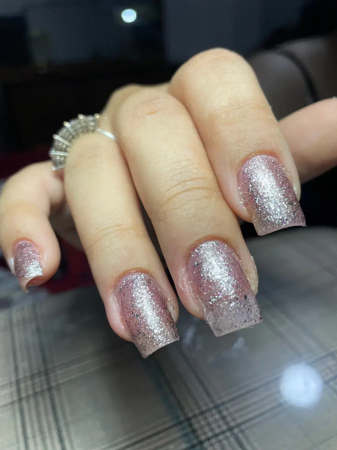 کاشت ناخن،ترمیم|خدمات آرایشگری و زیبایی|ساری, |دیوار