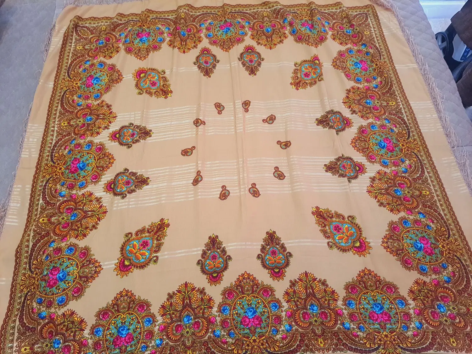 چارقد|صنایع دستی و سایر لوازم تزئینی|تهران, مینای شمالی (مخبر)|دیوار