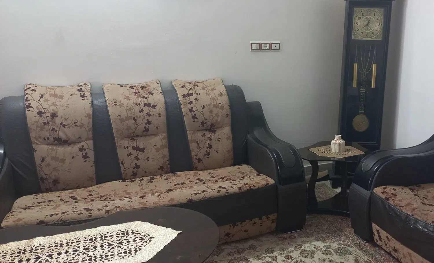 مبل|مبلمان خانگی و میز عسلی|نیشابور, میدان حافظ|دیوار