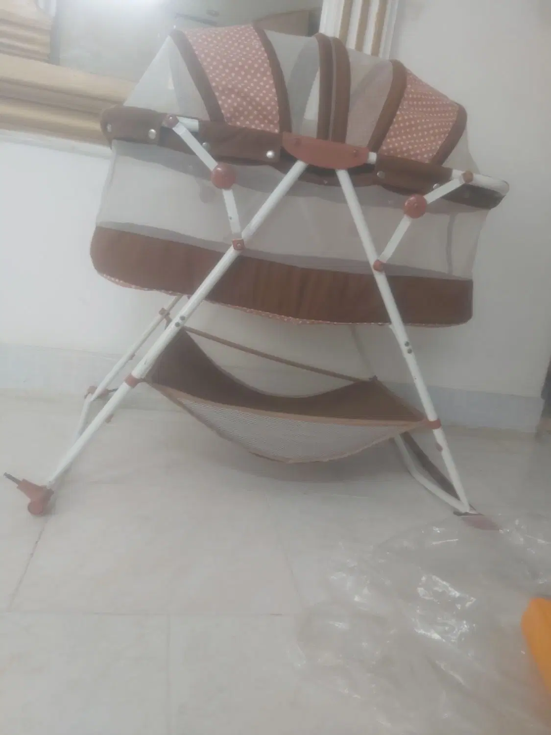 گهواره|تخت و صندلی بچه|گرگان, |دیوار