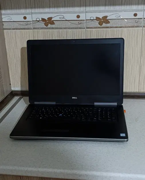 لپتاپDell precision7720|رایانه همراه|زنجان, |دیوار