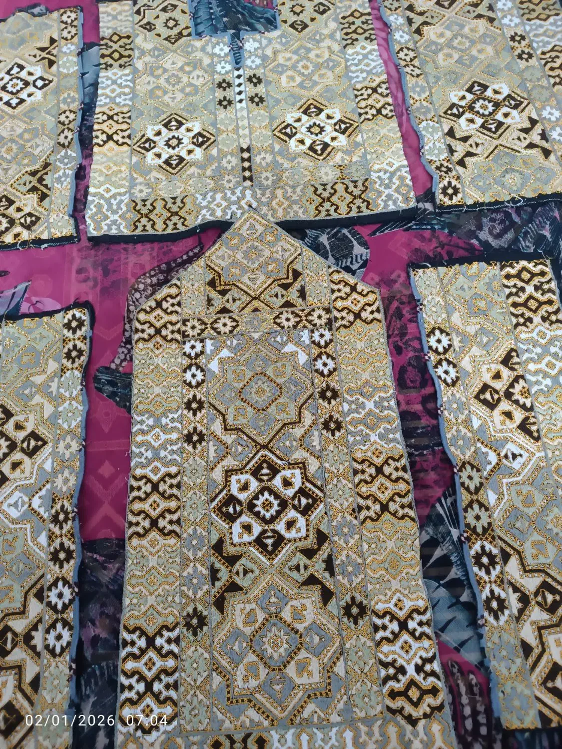 زی. آستین|لباس|زاهدان, |دیوار