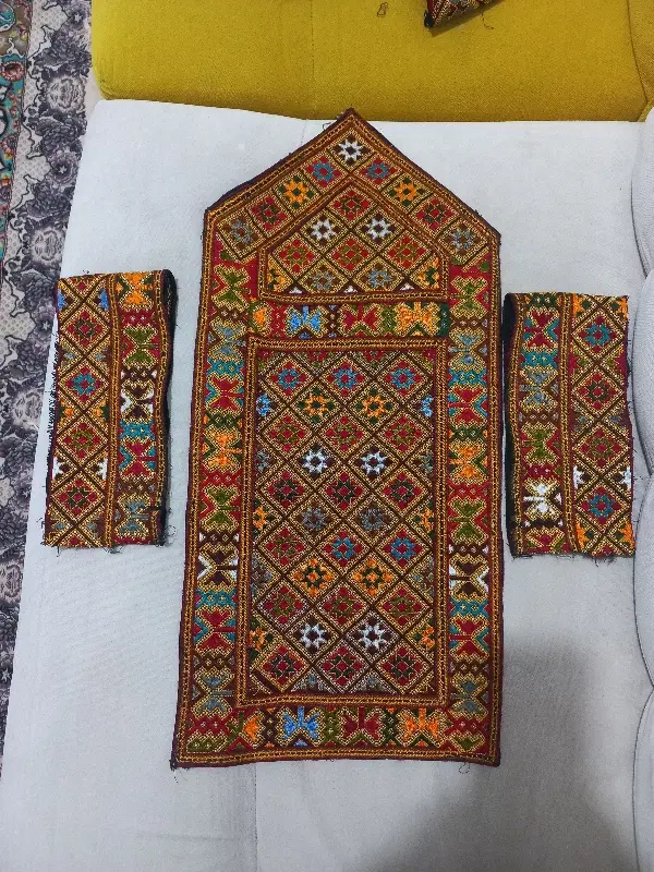 زی استین|لباس|بندر گناوه, |دیوار