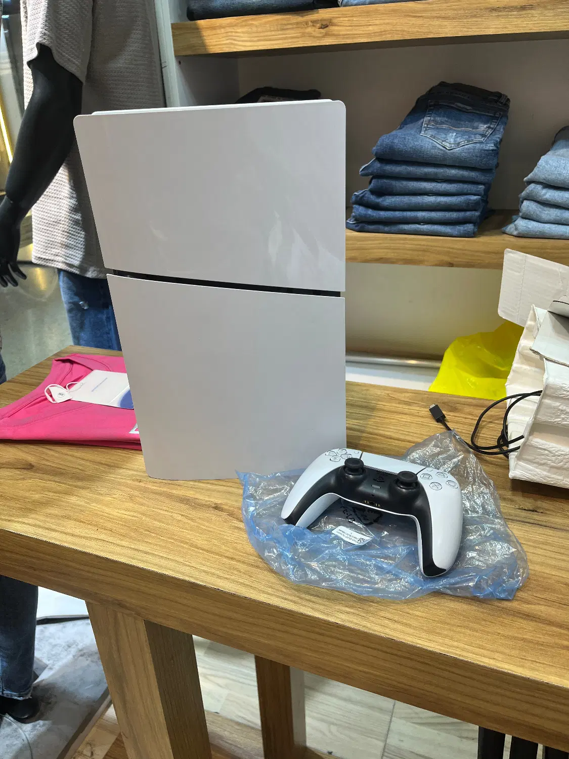 Ps 5 1t|کنسول، بازی ویدئویی و آنلاین|بندرعباس, |دیوار