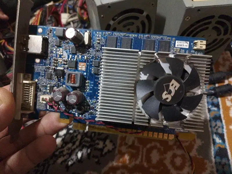 گرافیک یک گیگ ddr3|قطعات و لوازم جانبی رایانه|پیشوا, |دیوار