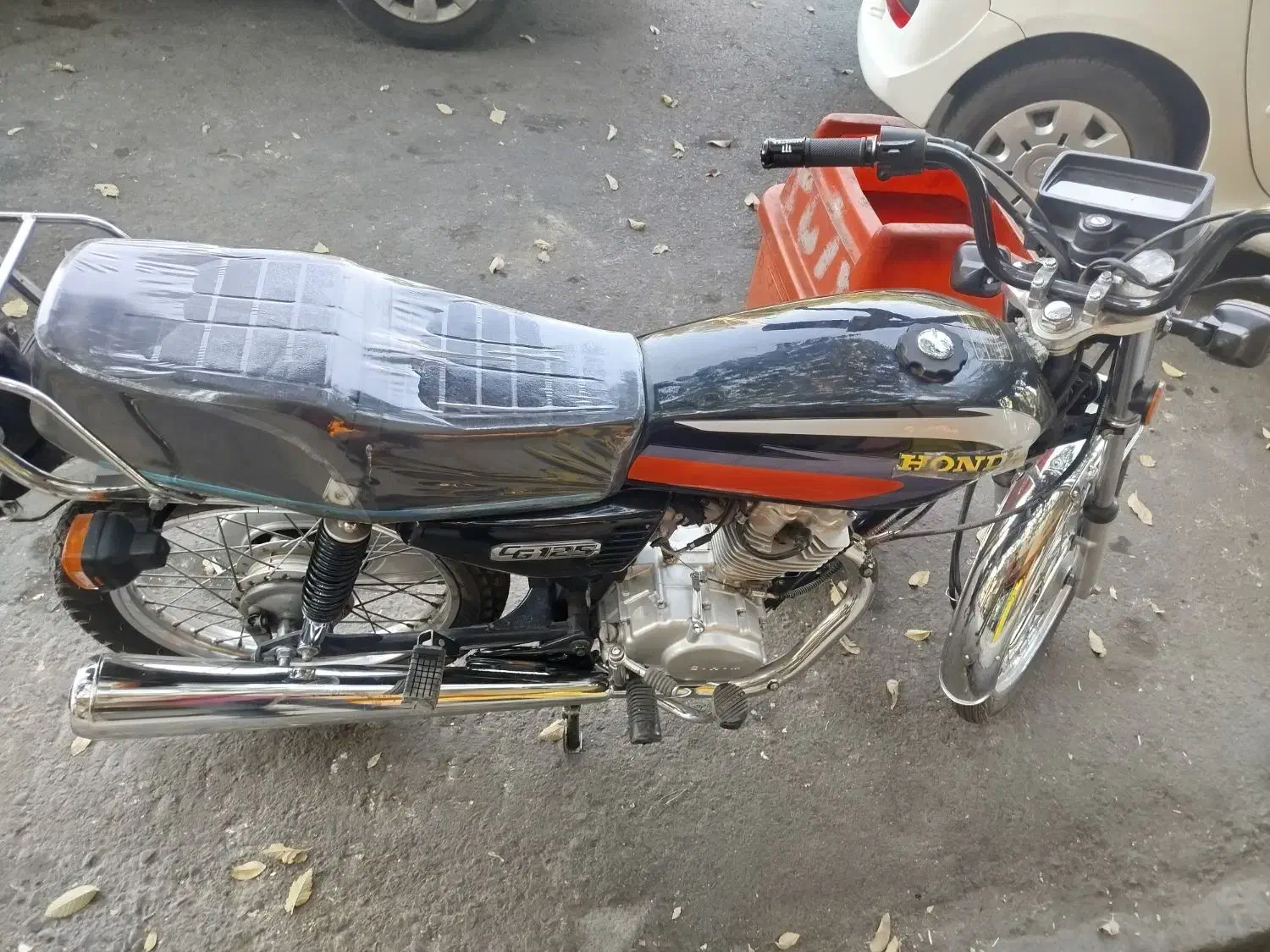 لیفان 99|موتورسیکلت|قم, انسجام|دیوار