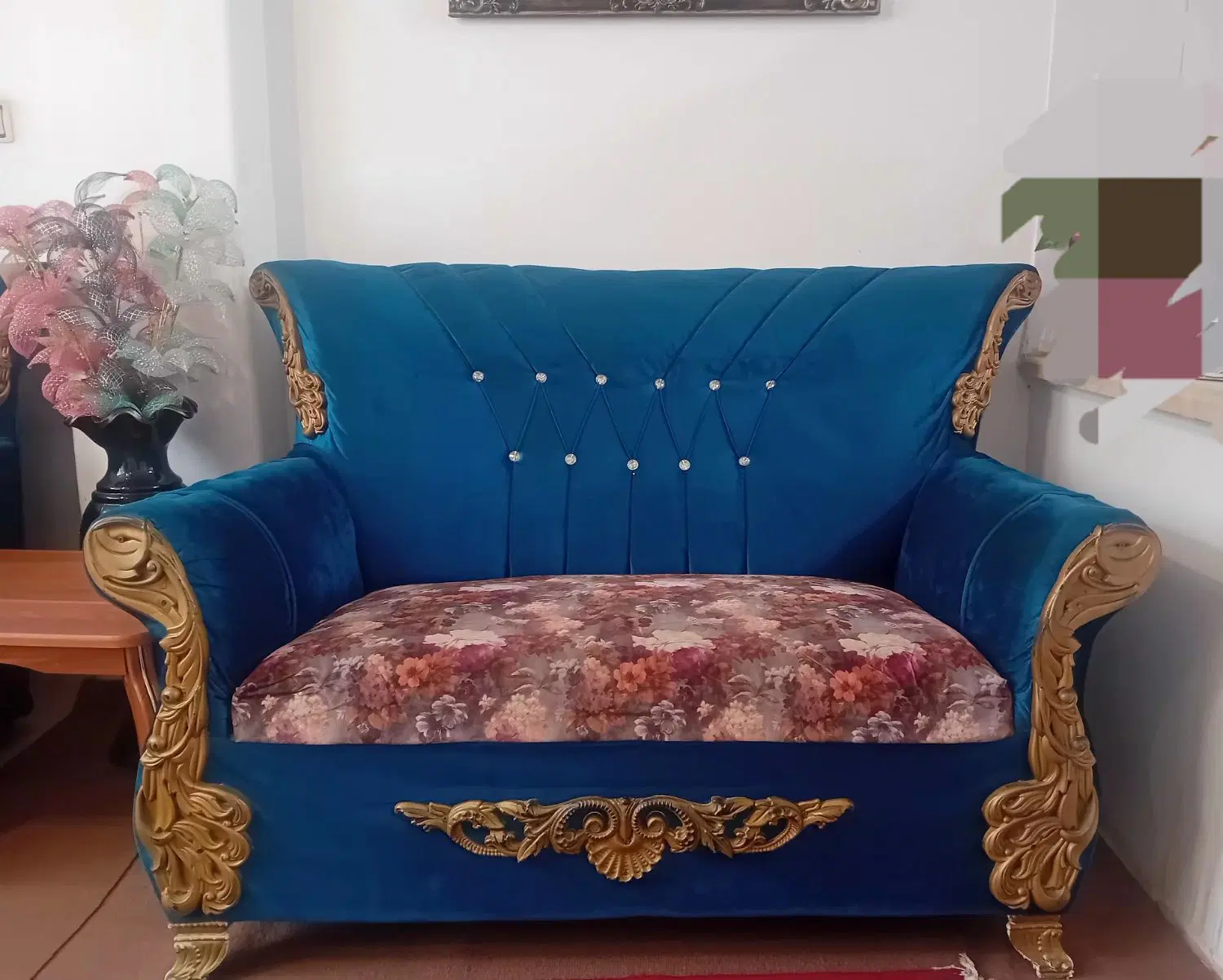 مبل|مبلمان خانگی و میز عسلی|لاهیجان, آهندان|دیوار
