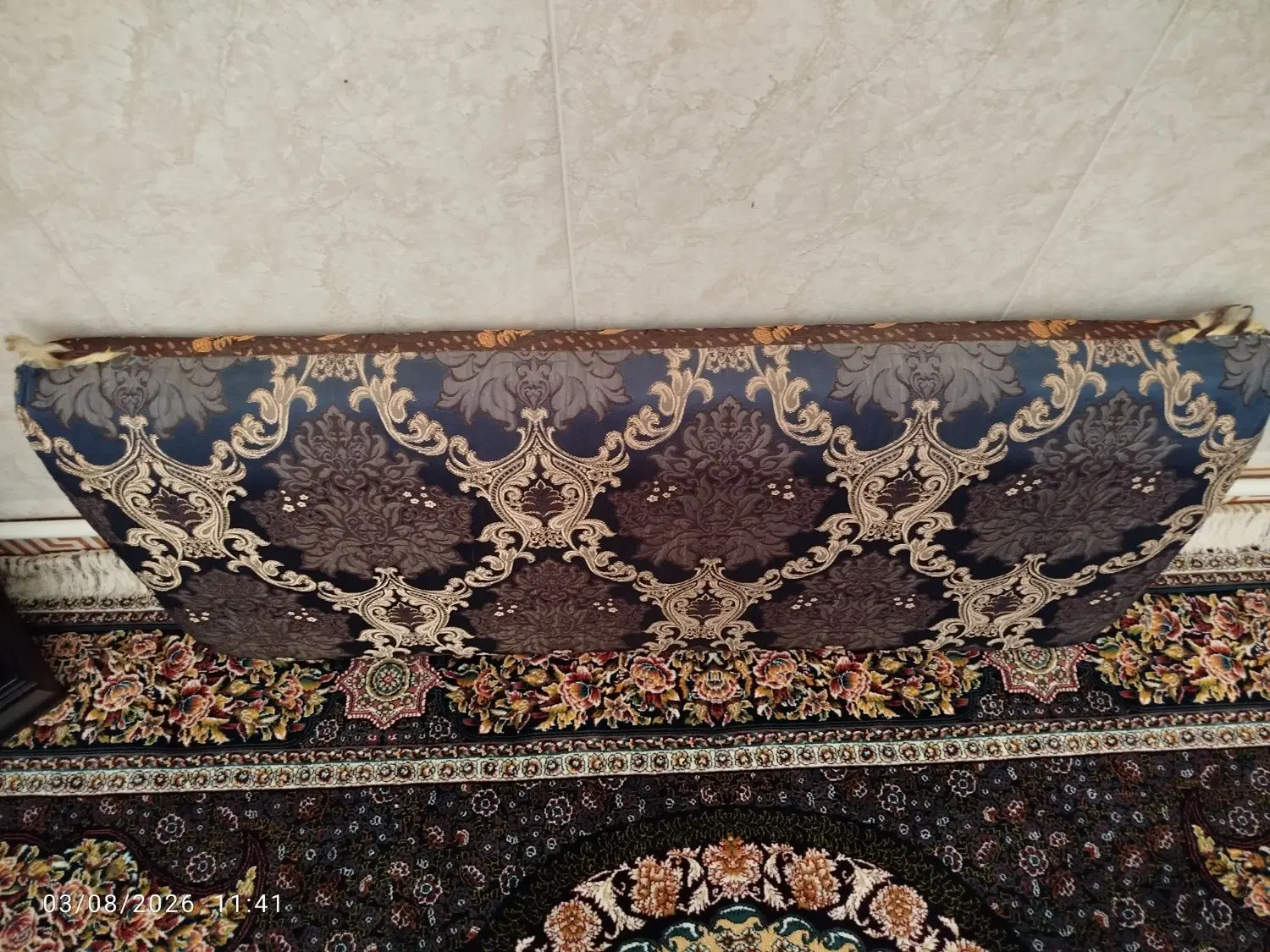 پشتی|پشتی|خرمآباد, |دیوار