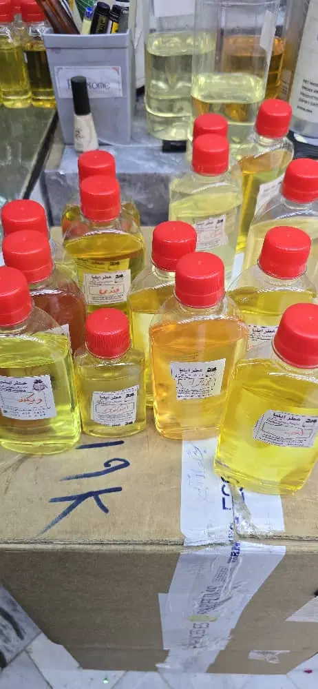 اینجا مرکز عمده عطر خمره لطافه میباشد|عمدهفروشی|بندر گناوه, |دیوار