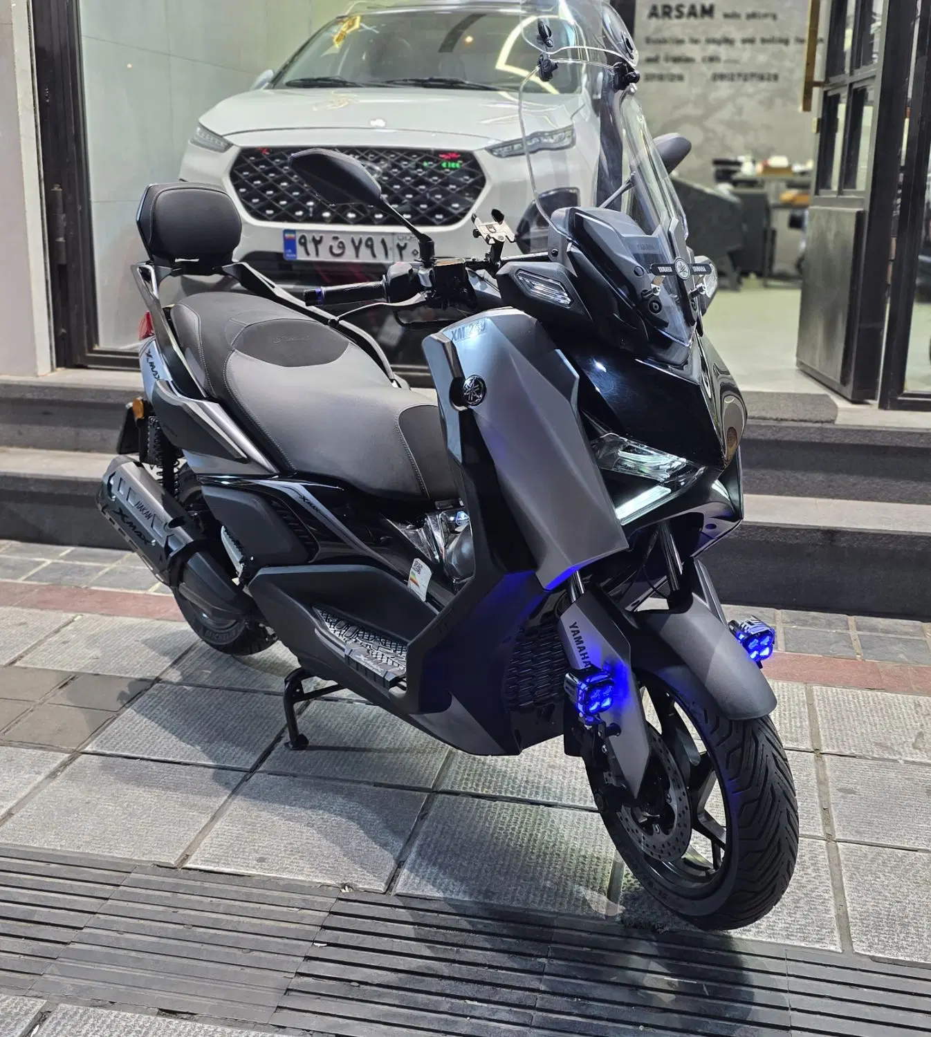 xmax 1404|موتورسیکلت|تهران, نیروی هوایی (پیروزی)|دیوار