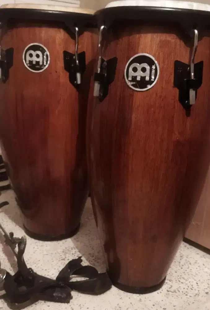 تومبا|درام و پرکاشن|چهاردانگه (تهران), |دیوار