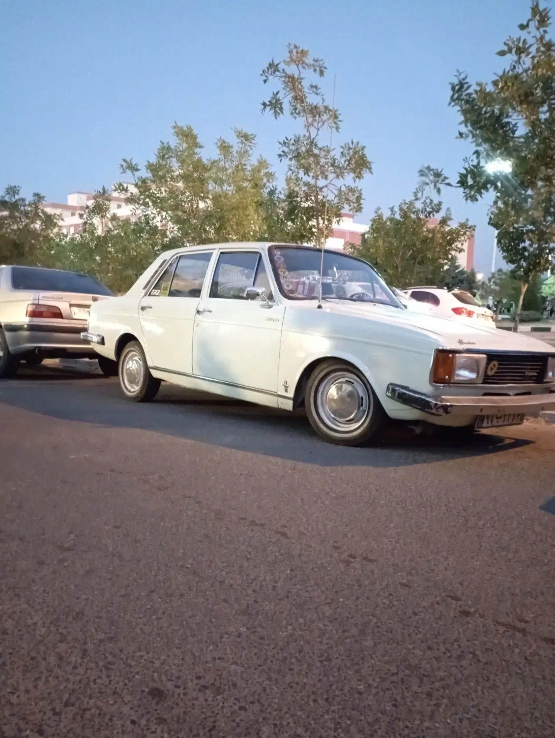 پیکان|خودرو سواری و وانت|سهند, |دیوار