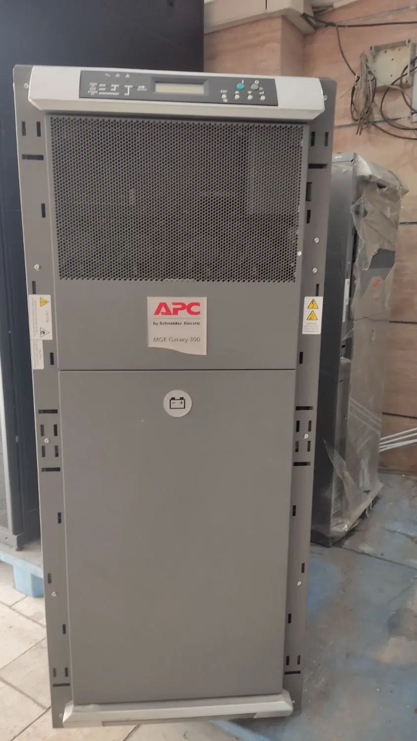 UPS 30kva برند APC|مودم و تجهیزات شبکه|تهران, زرگنده|دیوار