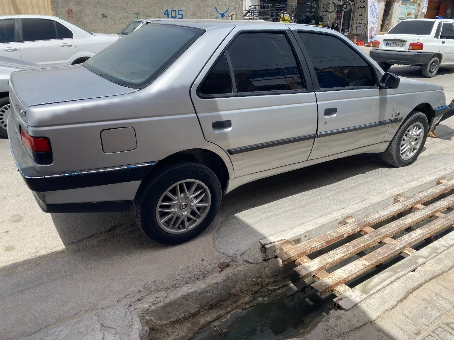 پژو۴۰۵|خودرو سواری و وانت|برازجان, |دیوار