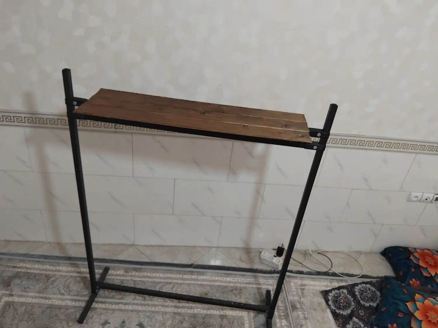 رگال|بندرخت و رخت‌آویز|قیامدشت - خاورشهر, |دیوار