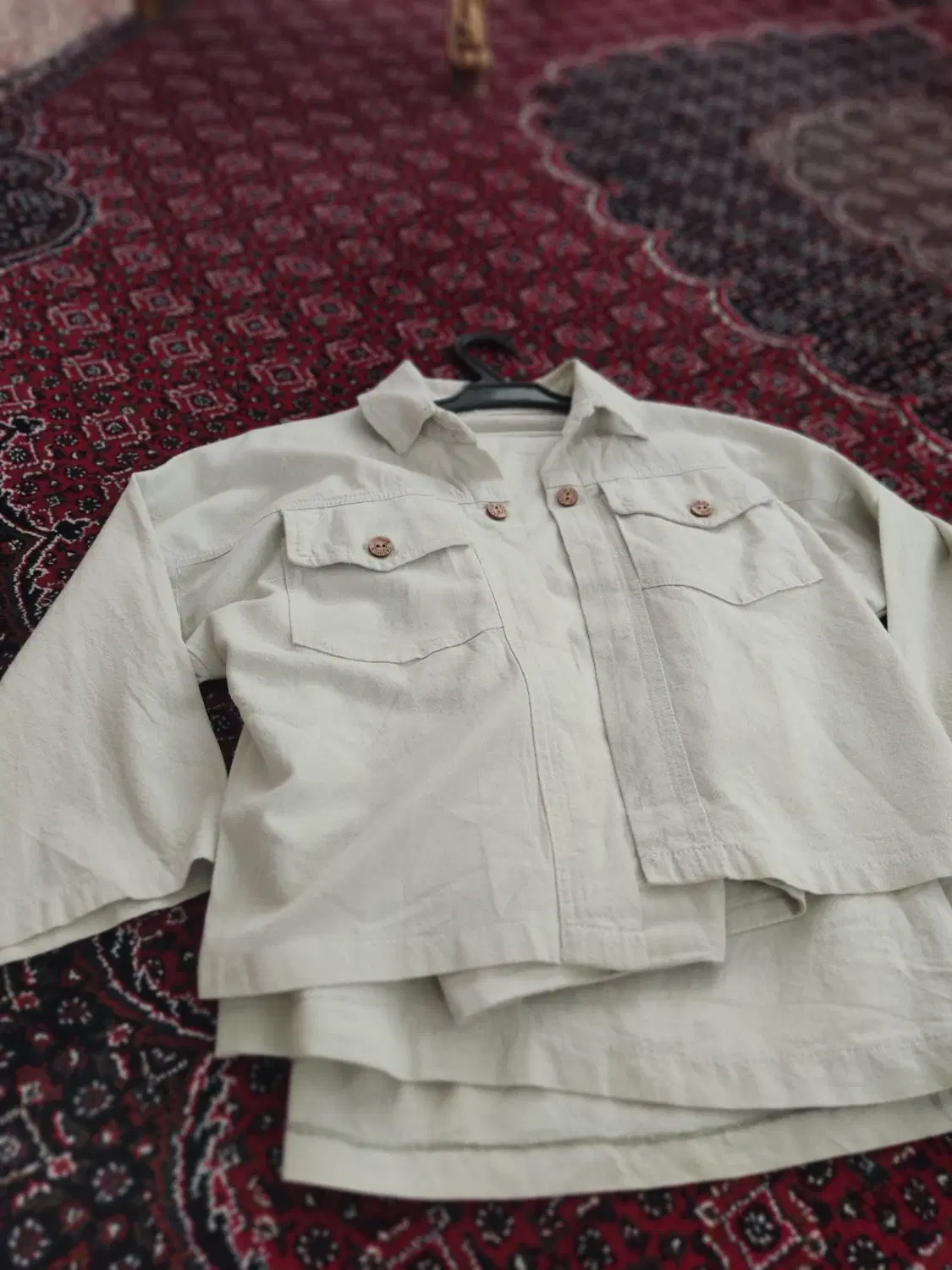 کت دامن|لباس|مرند, |دیوار