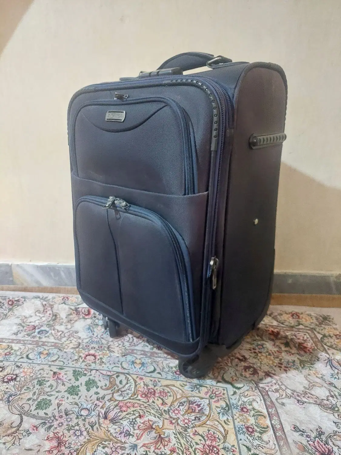 چمدان|کیف، کفش، کمربند|تبریز, |دیوار