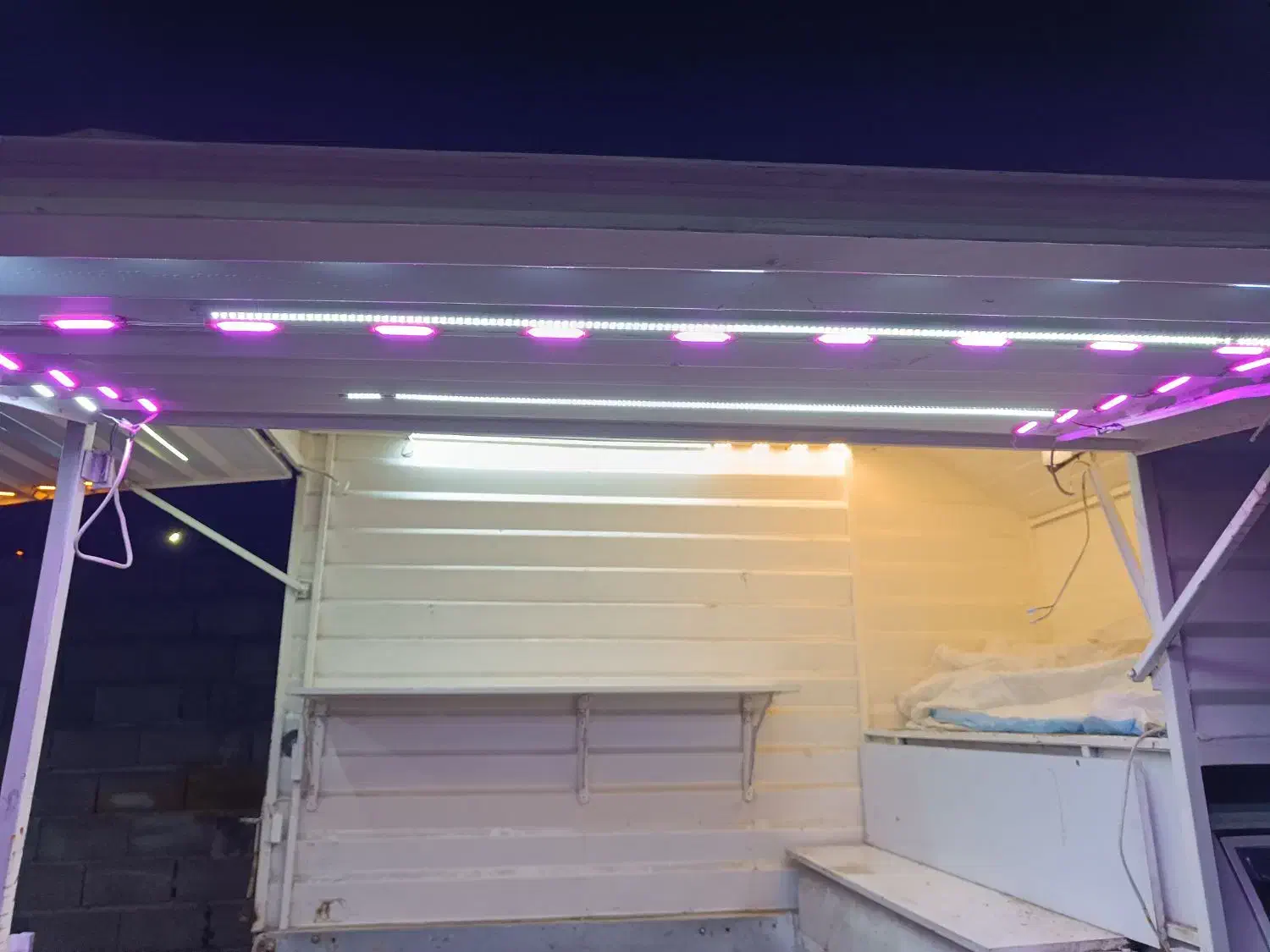 اتاق وانت فست فودی ارتفاع ۱/۲۰|کافیشاپ و رستوران|رشت, پیله داربن|دیوار