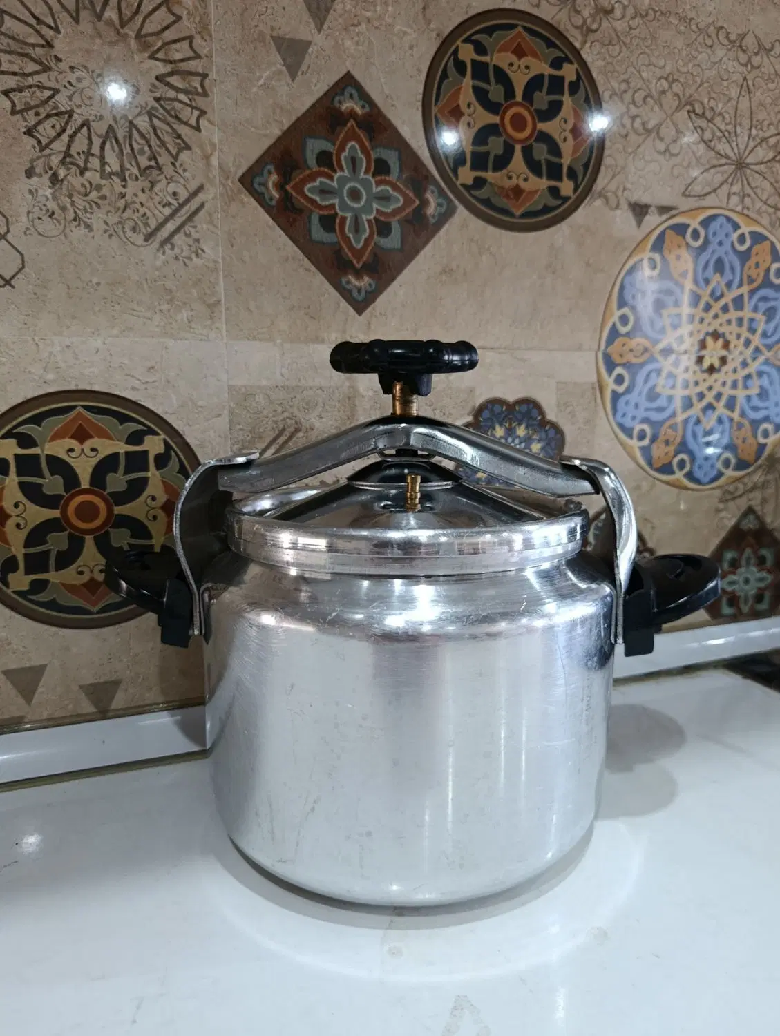 زودپز|ظروف پخت‌وپز|ایلام, |دیوار