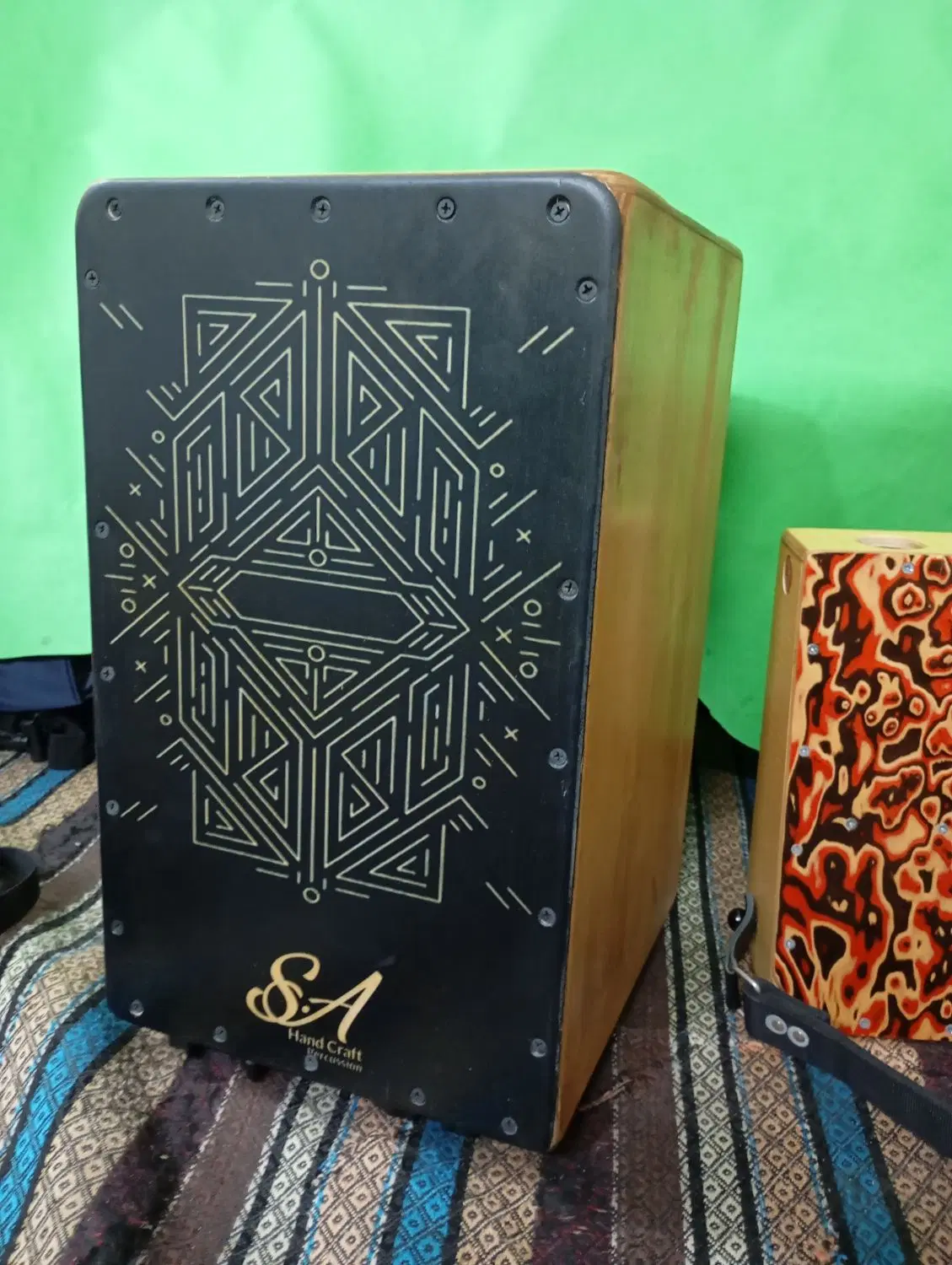 کاخن|درام و پرکاشن|شیراز, گلکوب|دیوار