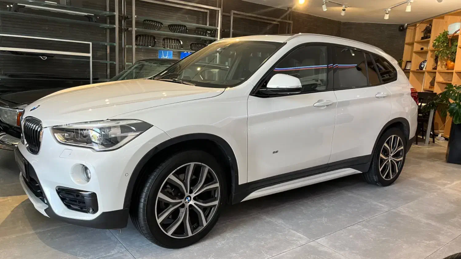 BMW X1|خودرو سواری و وانت|شیراز, معالی‌آباد|دیوار