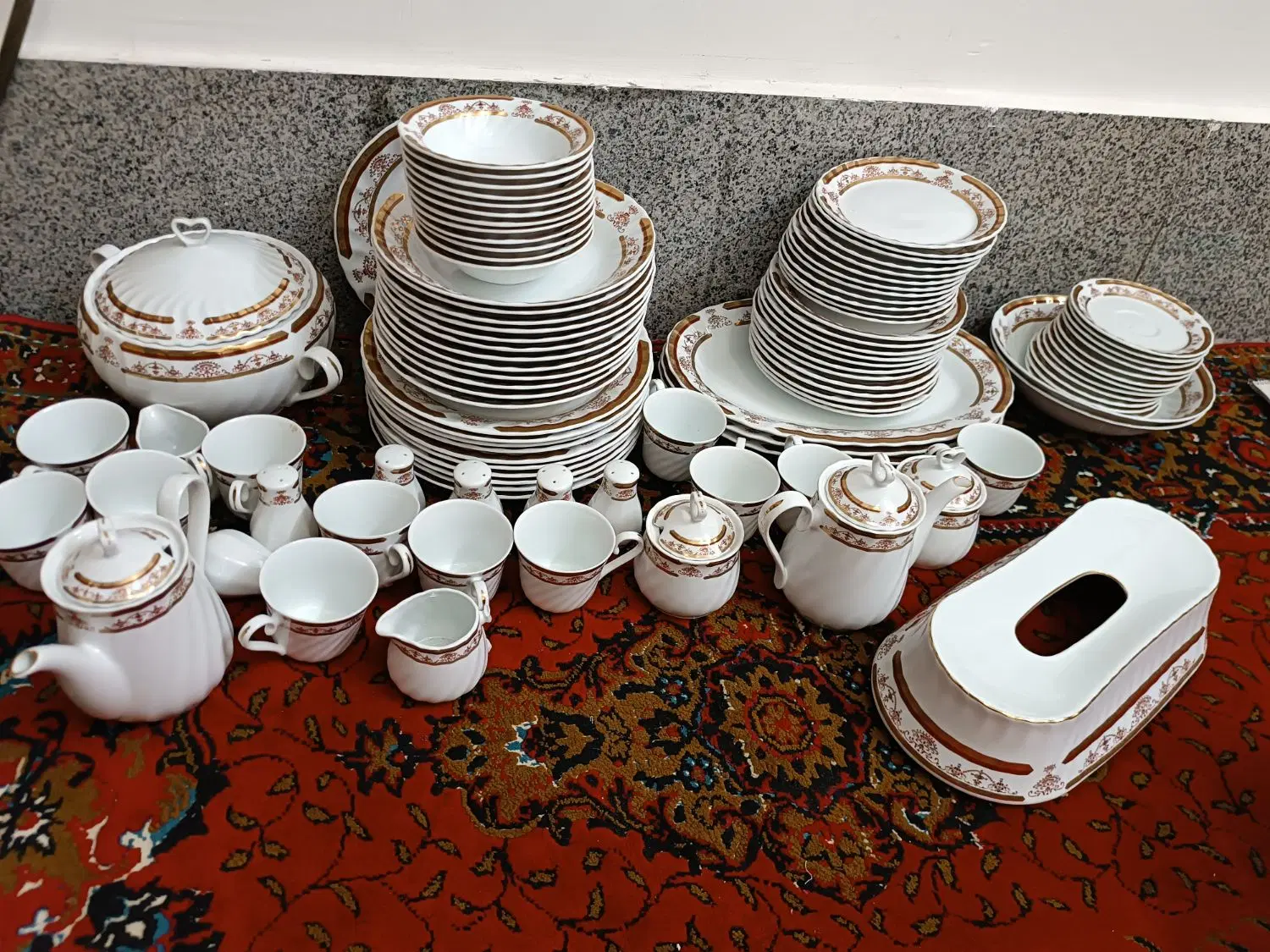 چینی|ظروف سرو و پذیرایی|خمینی‌شهر, |دیوار