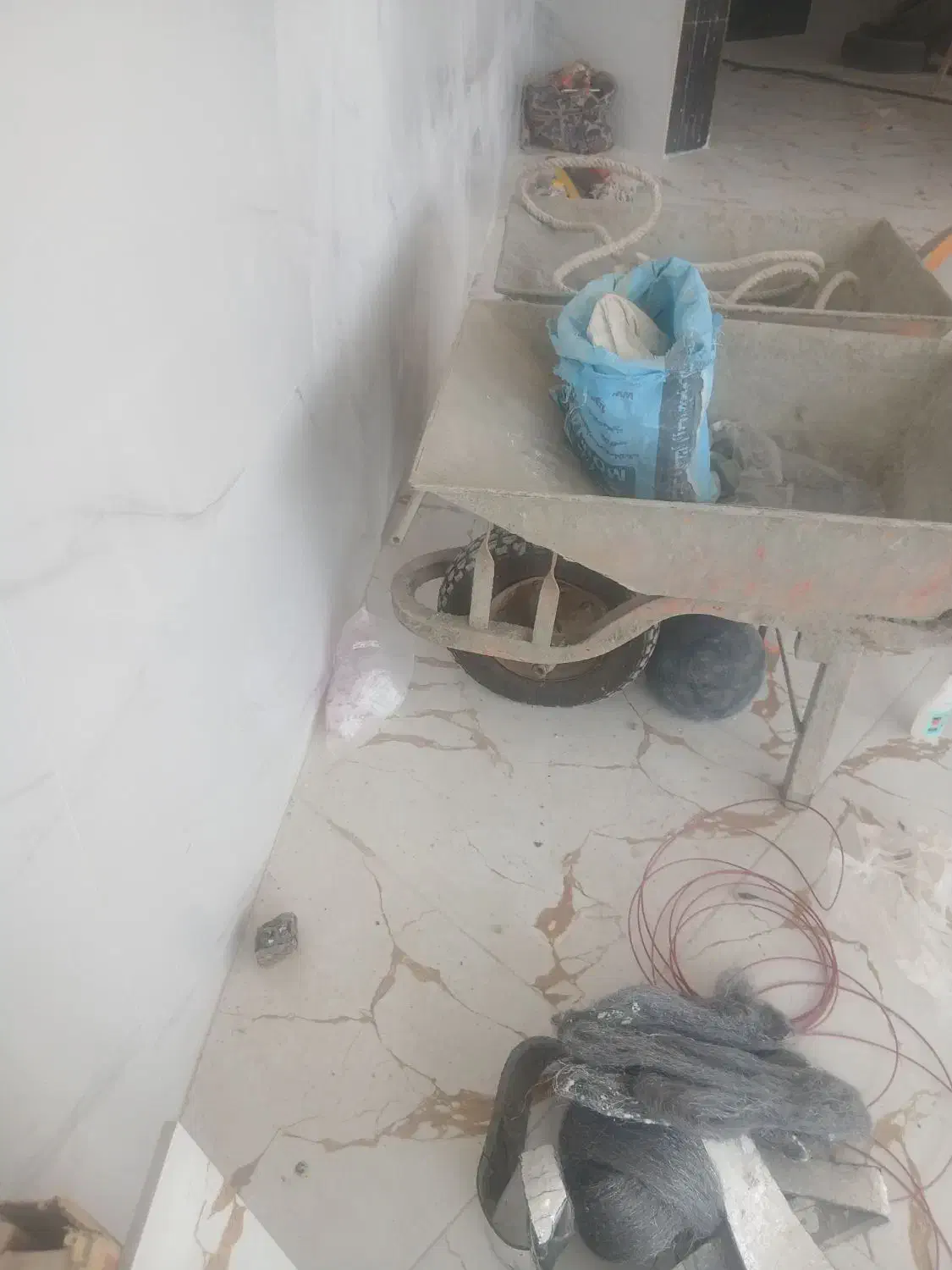 ۳عددفرغون|ابزارآلات|نقده, |دیوار