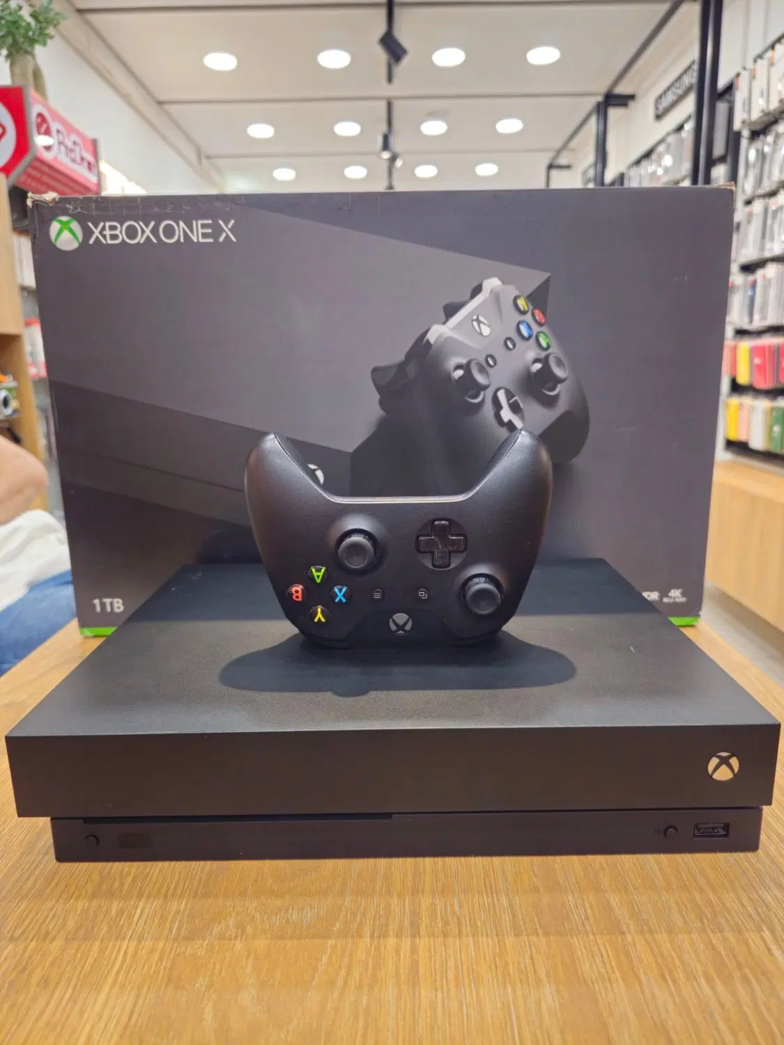 XBox One X 1T|کنسول، بازی ویدئویی و آنلاین|قزوین, |دیوار