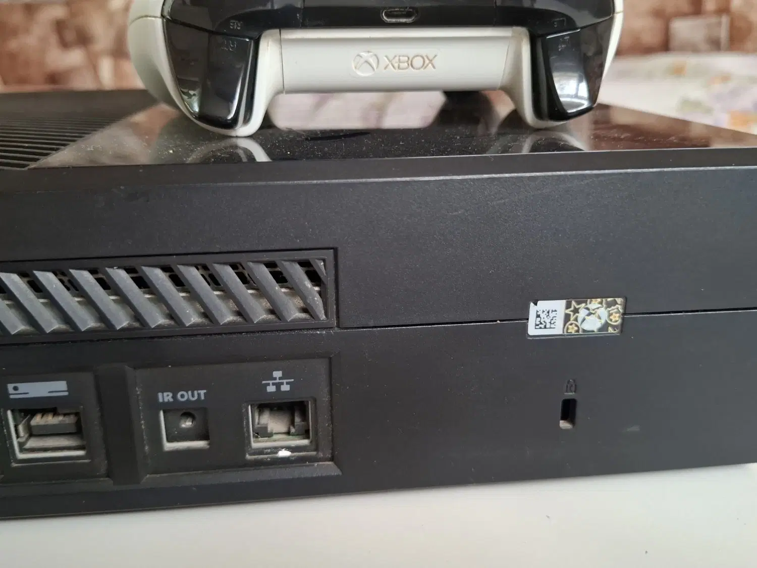 xbox one|کنسول، بازی ویدئویی و آنلاین|اندیشه, اندیشه فاز ۳|دیوار