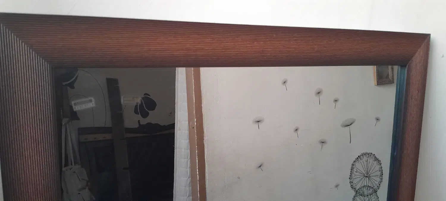 آینه|آینه|خرم‌آباد, |دیوار