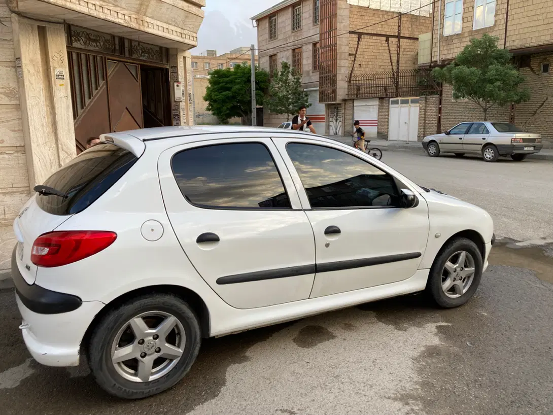 206|خودرو سواری و وانت|کرمانشاه, |دیوار