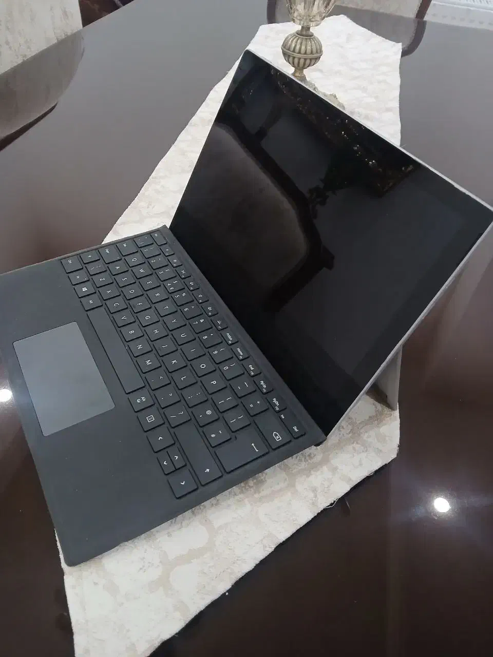 surface pro 5 سیم کارت خور|رایانه همراه|قم, قلعه عموحسین|دیوار